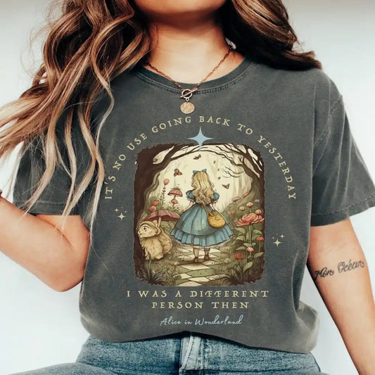 Vintage Alice in Wonderland  T Shirt – Literary Aesthetic Unisex Tee